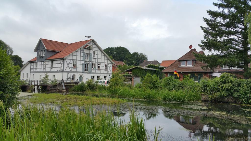 Oldenstadter Wassermuhle Uelzen Exterior photo